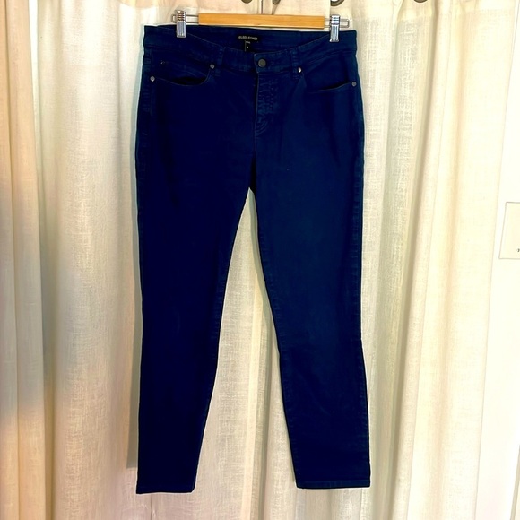 Eileen Fisher mid-rise EUC blue jeans, size 8 - Picture 1 of 4